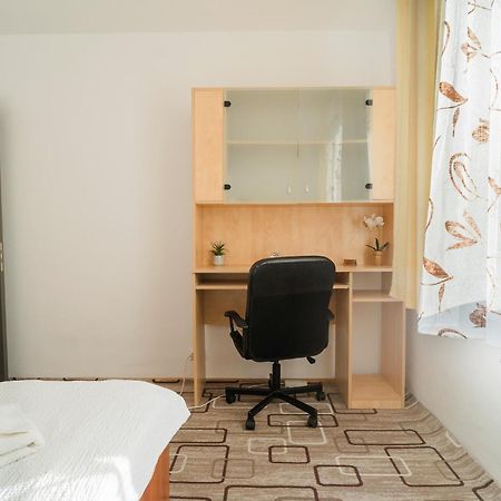 Rustic & Spacious 3Br Apartment Bucureşti Eksteriør bilde