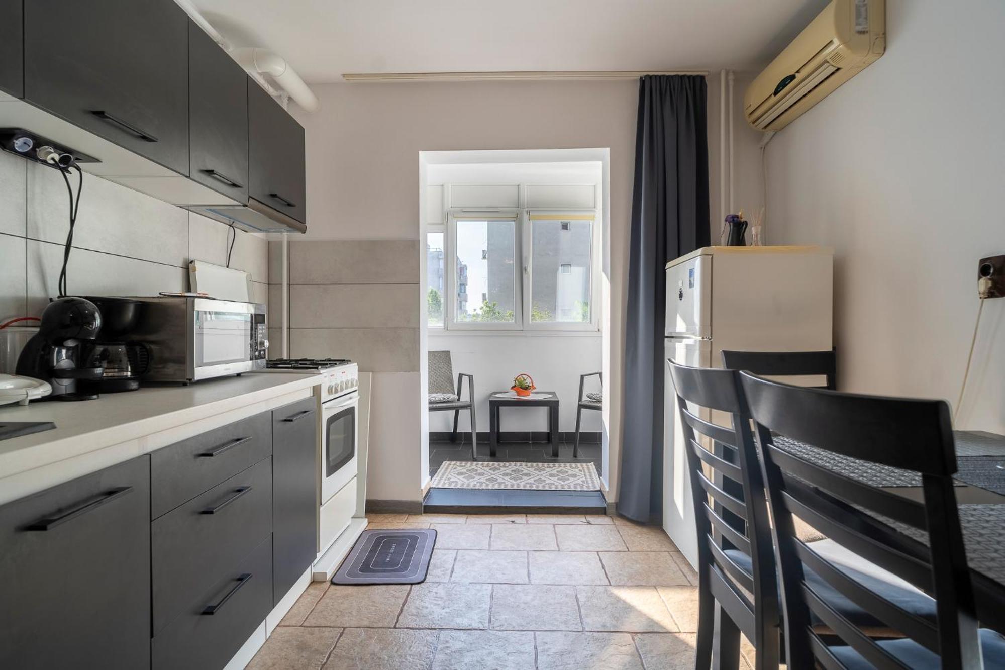 Rustic & Spacious 3Br Apartment Bucureşti Eksteriør bilde