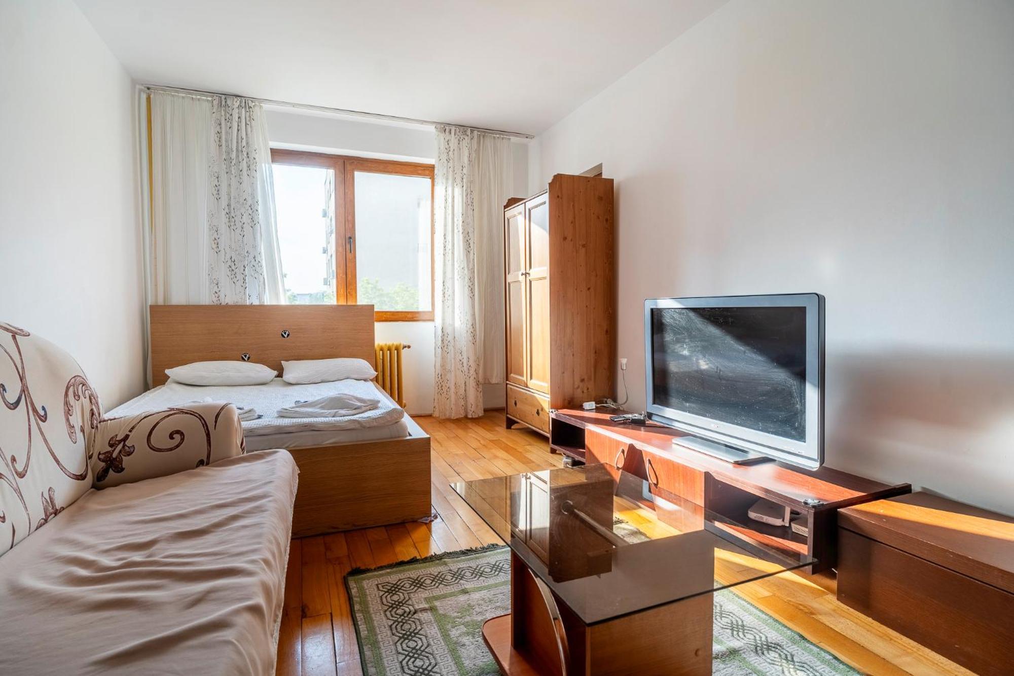 Rustic & Spacious 3Br Apartment Bucureşti Eksteriør bilde