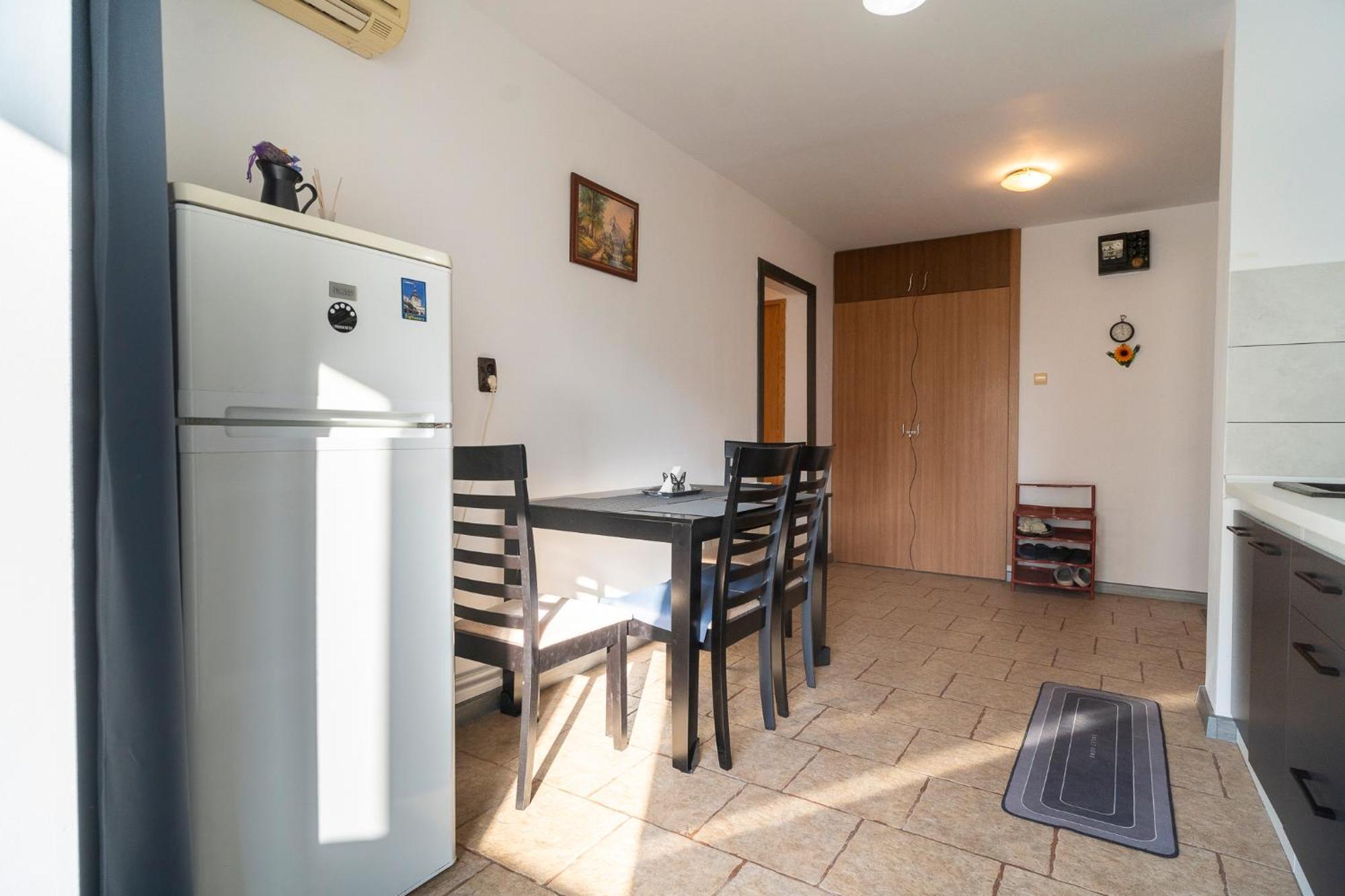 Rustic & Spacious 3Br Apartment Bucureşti Eksteriør bilde